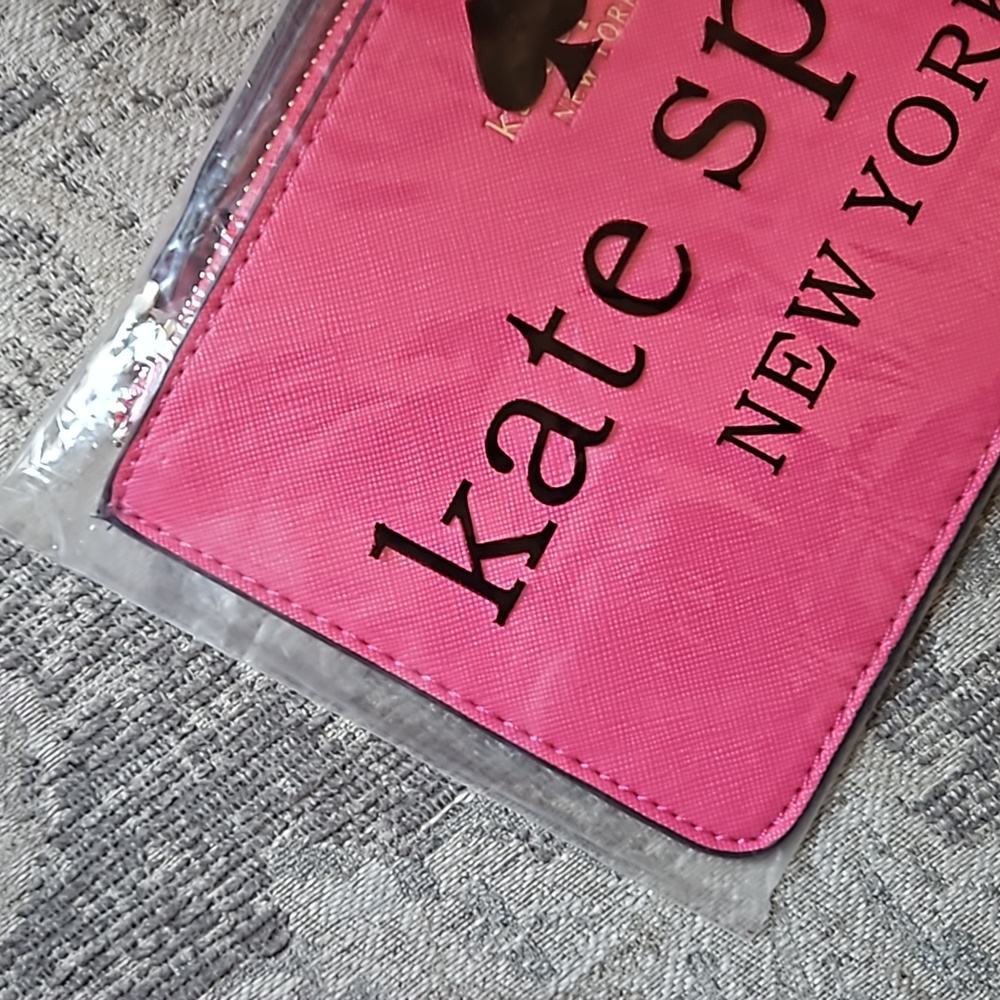 Gifted NIP Kate Spade Dark Pink Wristlet - Picture 4 of 10